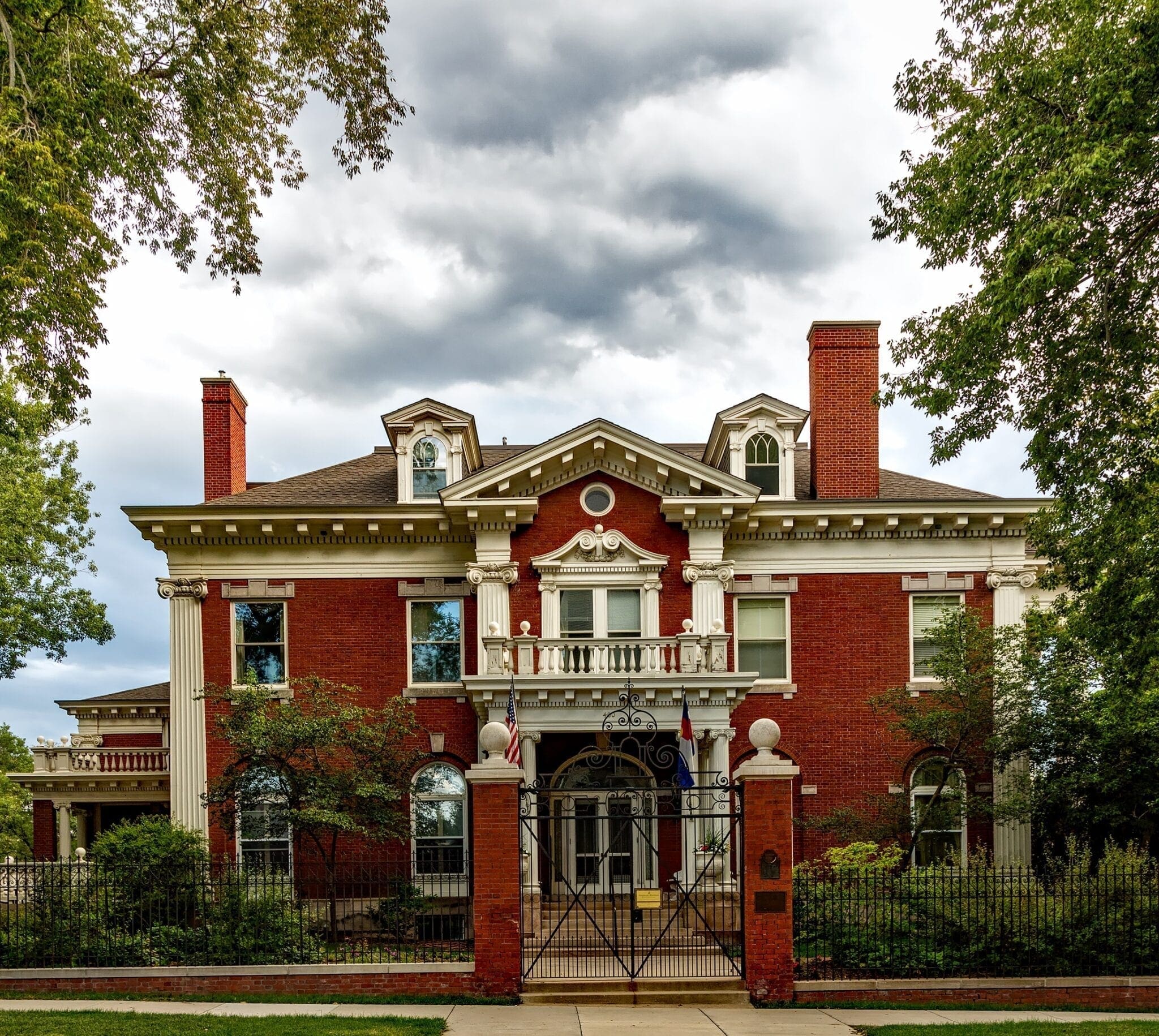 Summit Hill St. Paul MN Luxury Home Living Shannon Lindstrom REALTOR®